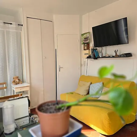 Cozy Next To The Eiffel Tower Paris