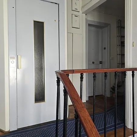 Cozy Next To The Eiffel Tower Apartament